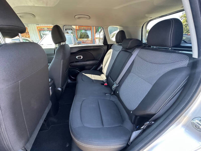 2017 Kia Soul +