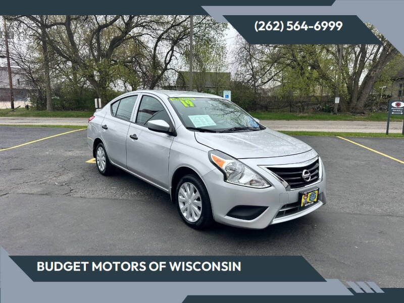 2019 Nissan Versa S Plus