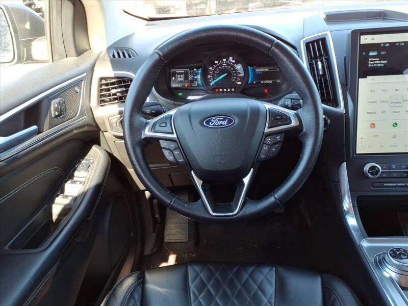 2023 Ford Edge Titanium