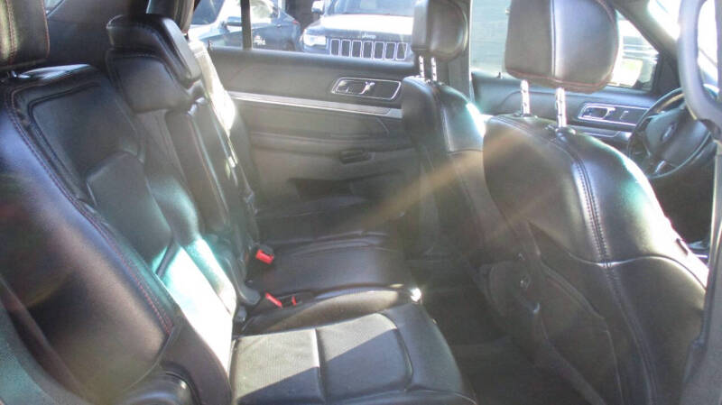 2017 Ford Explorer Sport
