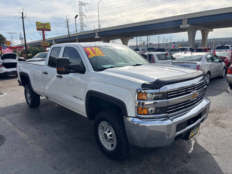 2018 Chevrolet Silverado 2500HD Work Truck's photo