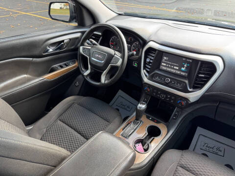 2017 GMC Acadia SLE-2