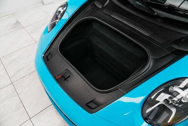 2020 Porsche 911 Carrera