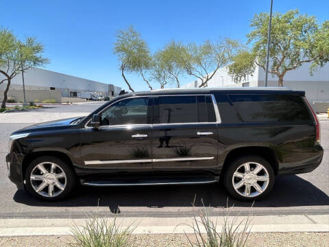 2017 Cadillac Escalade ESV Luxury
