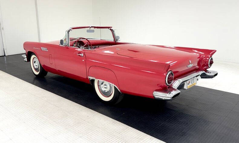 1957 Ford Thunderbird