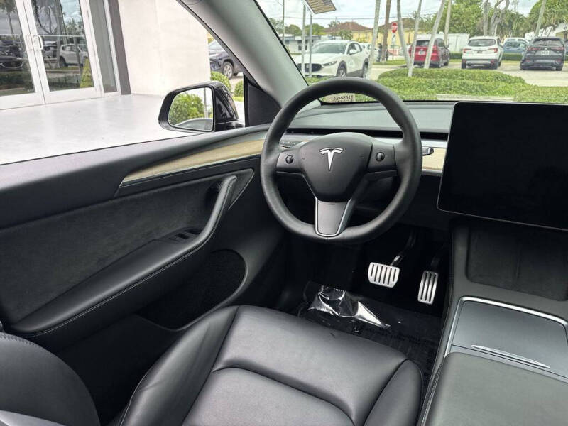 2023 Tesla Model Y Performance