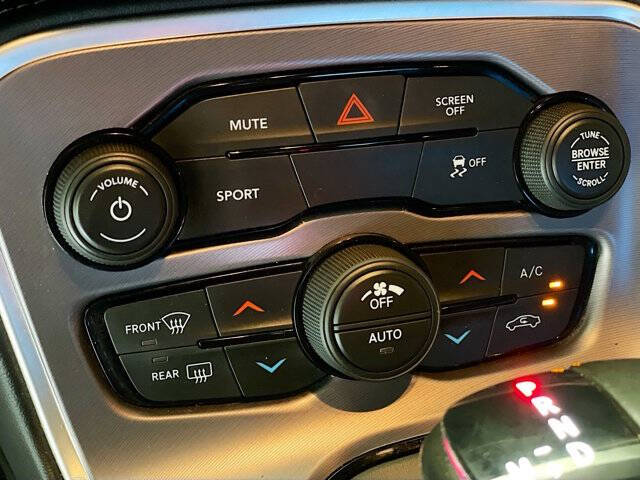 2021 Dodge Challenger SXT