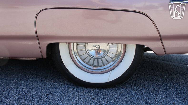 1962 Ford Thunderbird