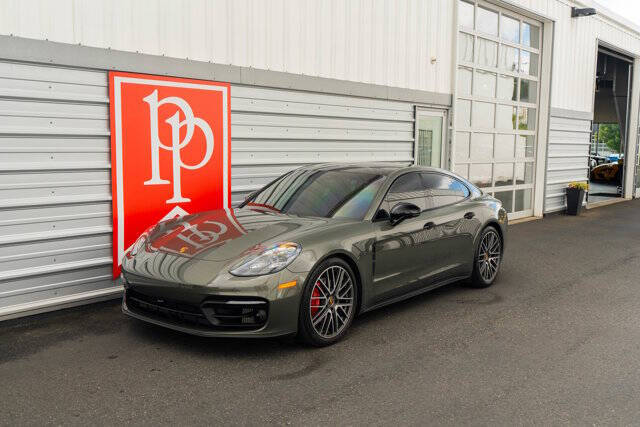 2022 Porsche Panamera 37