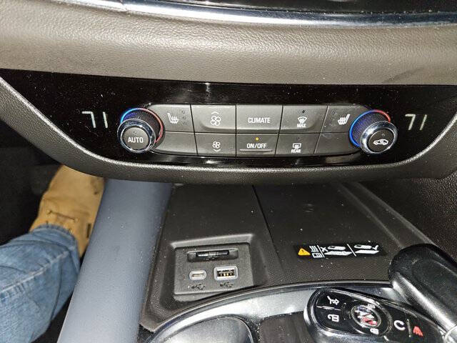 2023 Buick Enclave Essence