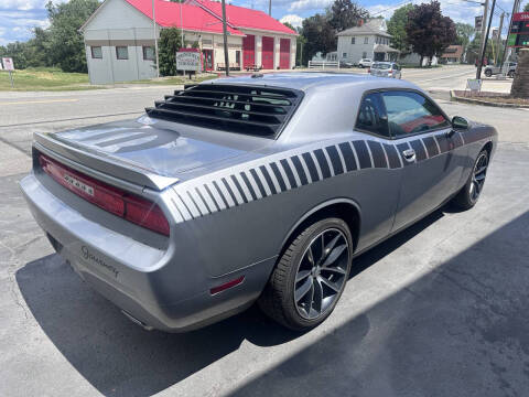 2013 Dodge Challenger SXT Plus