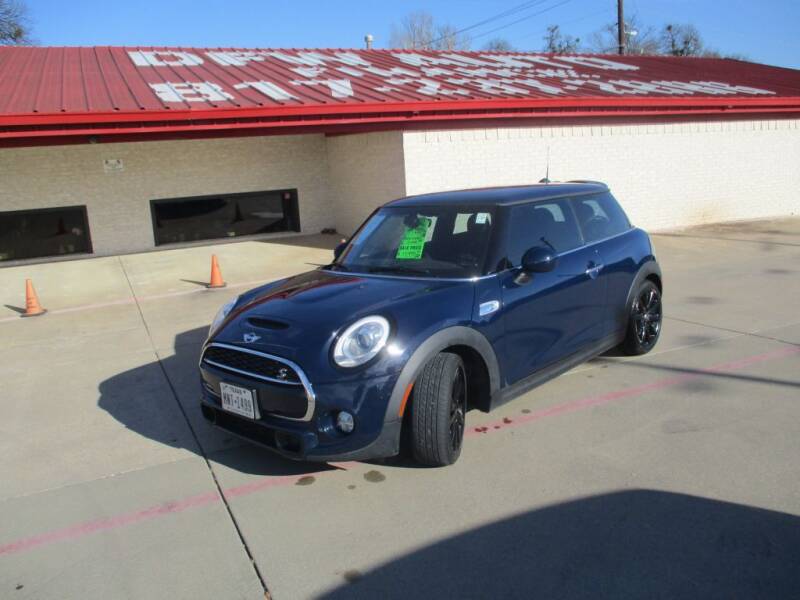 2015 MINI Hardtop 2 Door for sale at DFW Auto Leader in Lake Worth TX