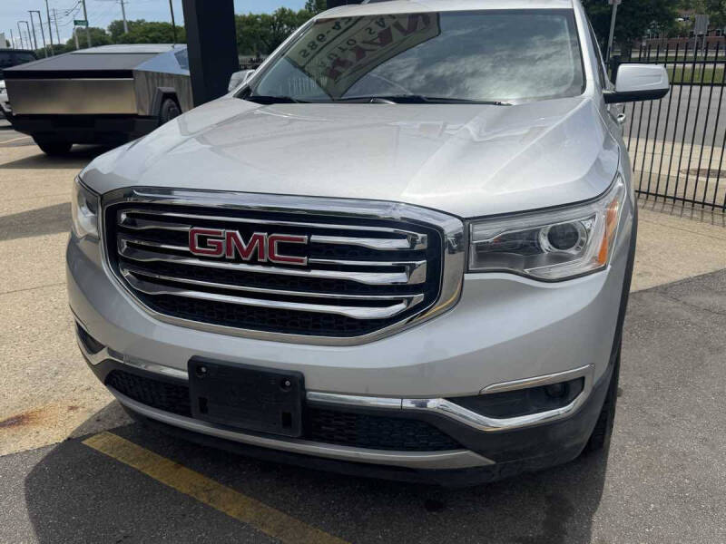 2017 GMC Acadia SLE-2