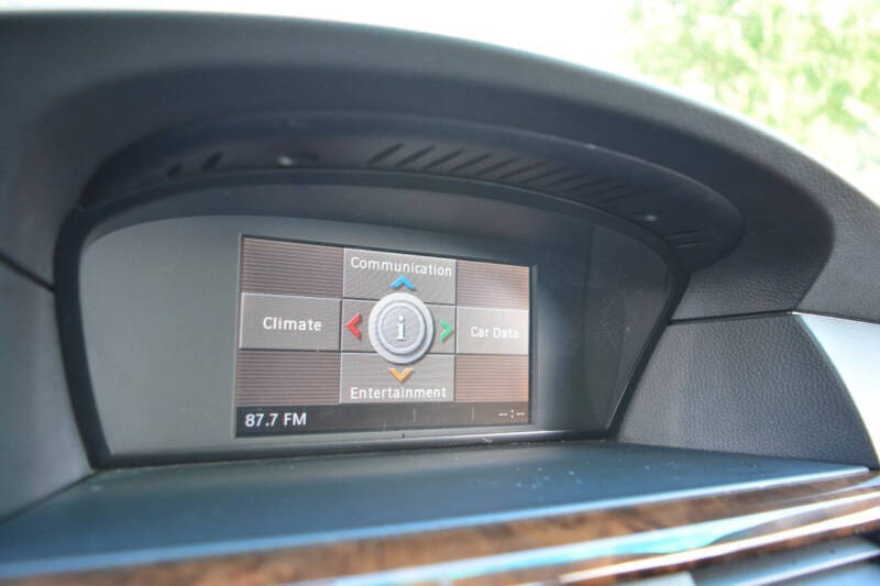 2008 BMW 5 Series 528xi