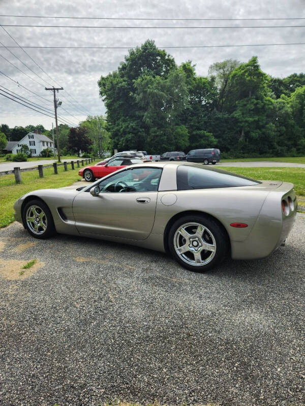 Used 1998 Chevrolet Corvette Base with VIN 1G1YY22G4W5107588 for sale in Ludlow, MA