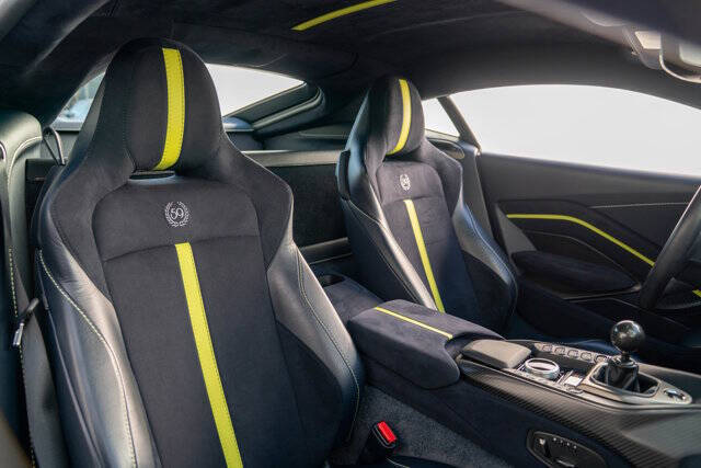2020 Aston Martin Vantage 29