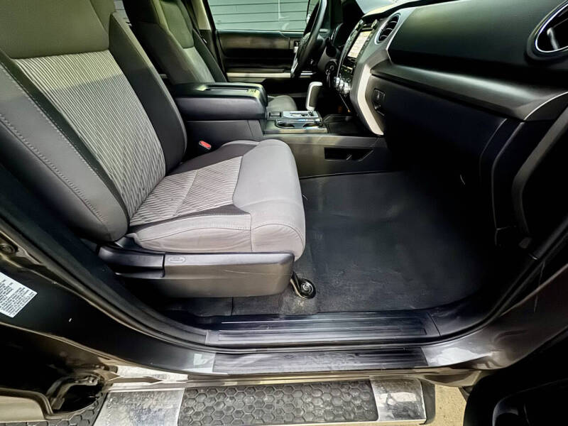 2014 Toyota Tundra SR5