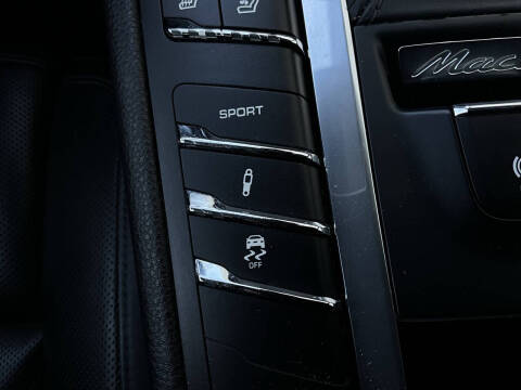 2017 Porsche Macan S