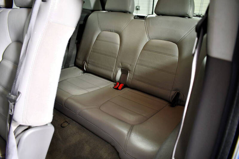 2004 Ford Explorer XLT