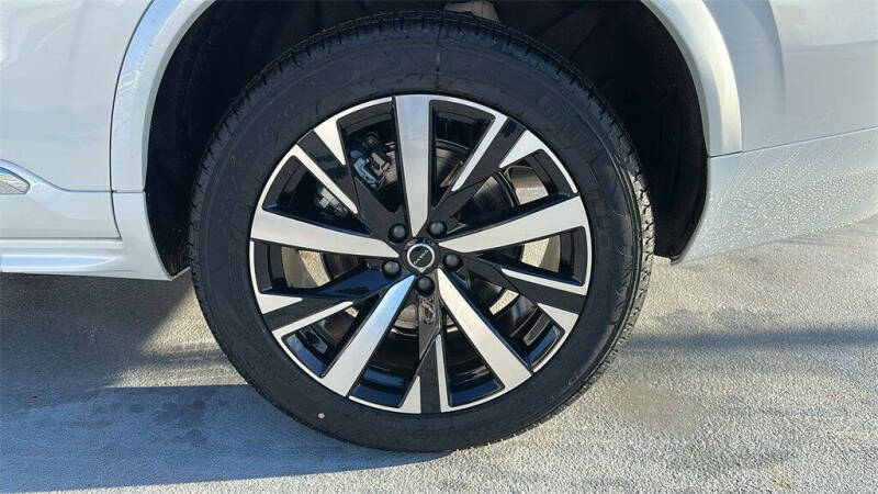 2026 Volvo XC90 B5 Core