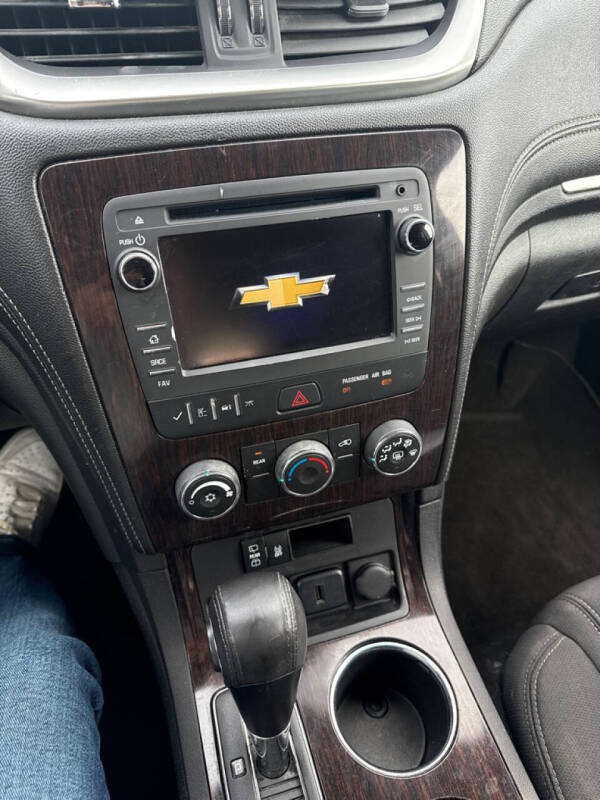 2017 Chevrolet Traverse LT