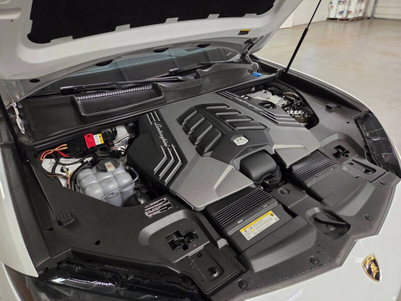 2020 Lamborghini Urus
