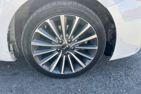 2018 Kia Cadenza Premium