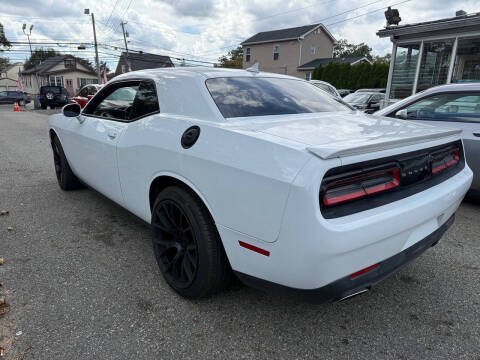2015 Dodge Challenger SXT