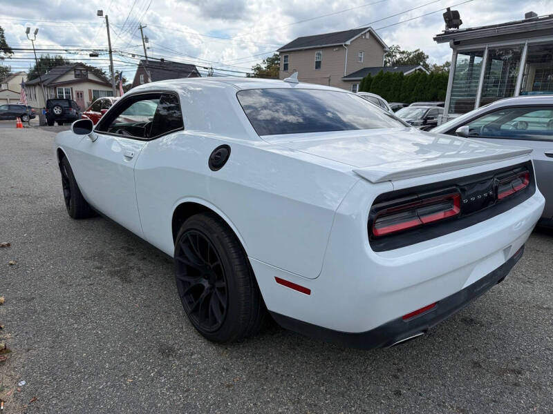 2015 Dodge Challenger SXT