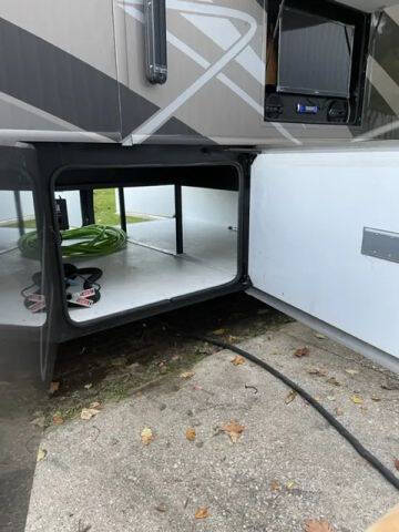 2014 Freightliner XCM Chassis