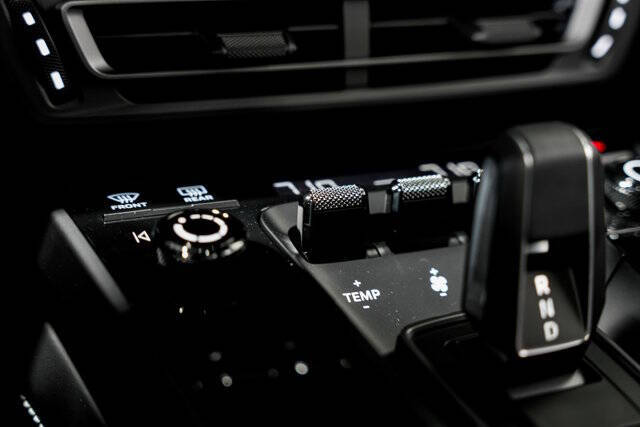 2024 Porsche 911 Dakar