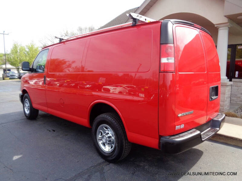 2017 Chevrolet Express 2500