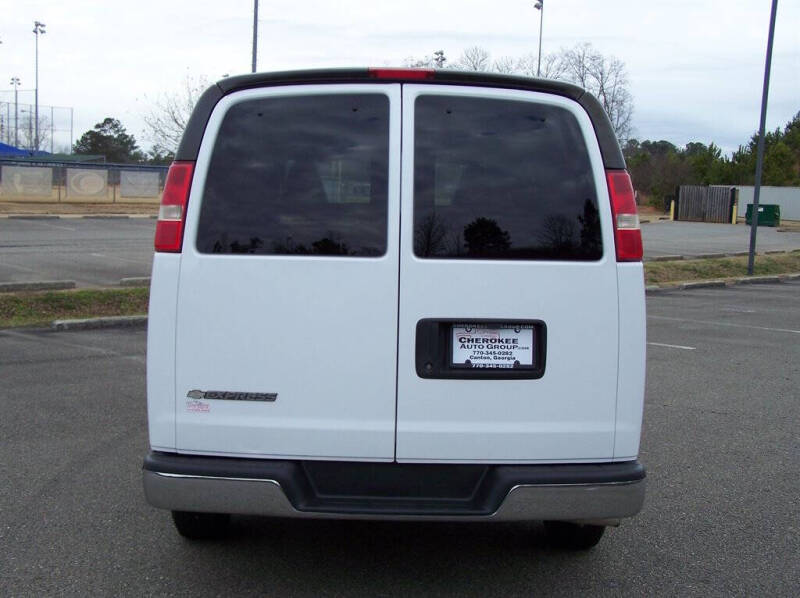 2017 Chevrolet Express LT 2500