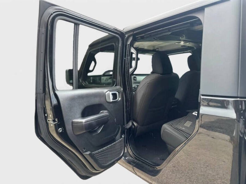 2021 Jeep Gladiator Willys