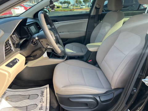 2020 Hyundai Elantra SE