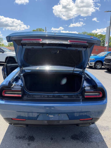 2021 Dodge Challenger SXT
