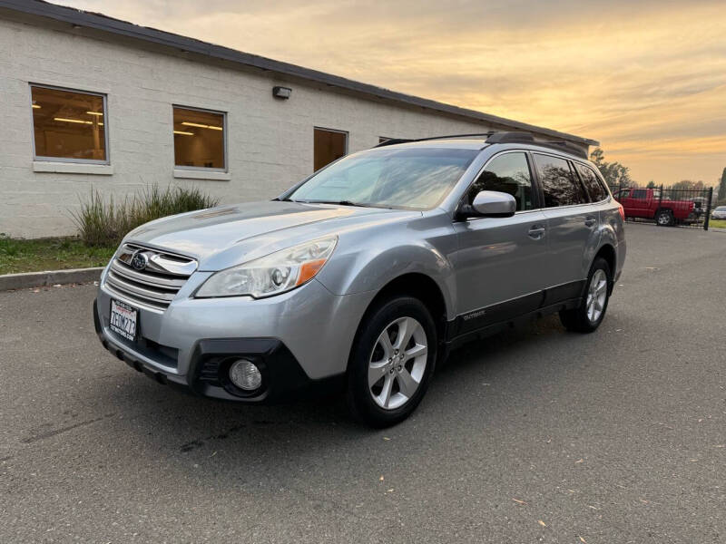 Subaru Outback's photo