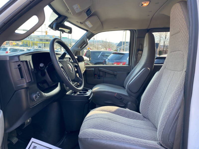 2020 GMC Savana LT 3500