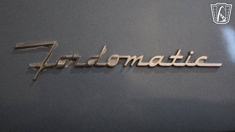 1954 Ford Crestline