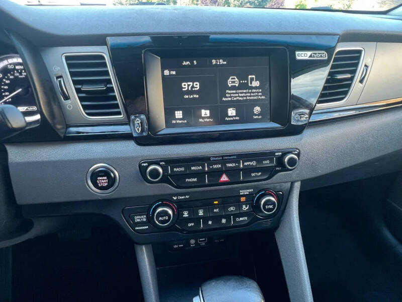 2017 Kia Niro EX