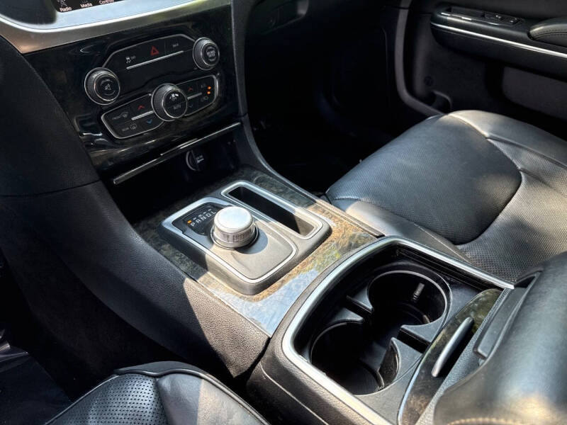 2016 Chrysler 300 C