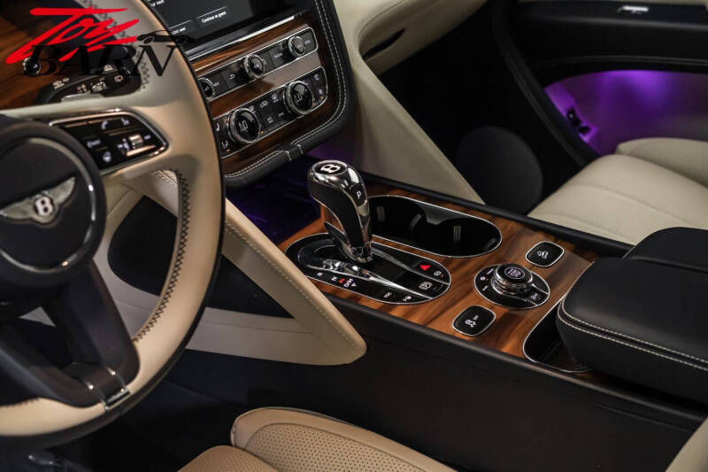 2021 Bentley Bentayga V8