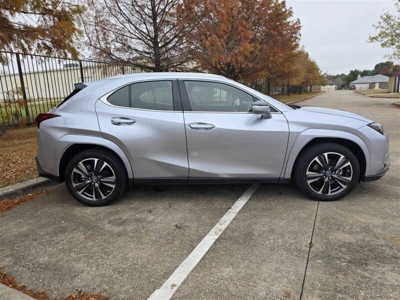 2023 Lexus UX 250h Premium