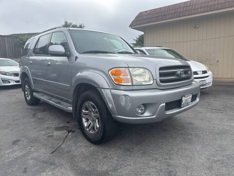 2004 Toyota Sequoia SR5
