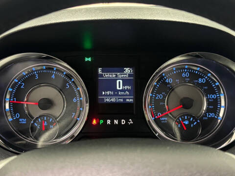 2015 Chrysler Town and Country Touring-L