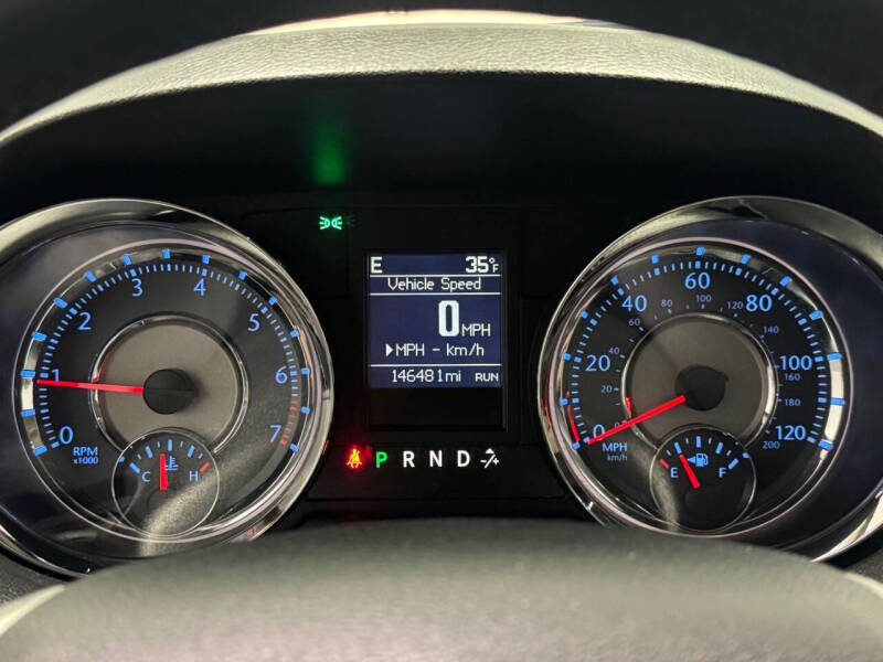 2015 Chrysler Town and Country Touring-L