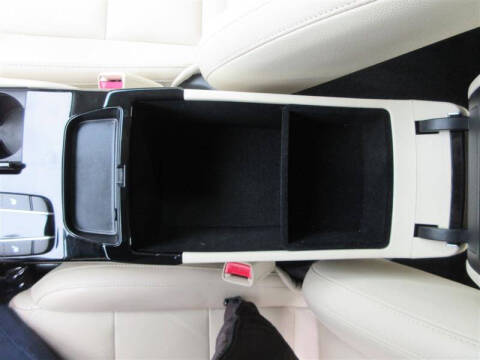 2019 Kia Cadenza Premium