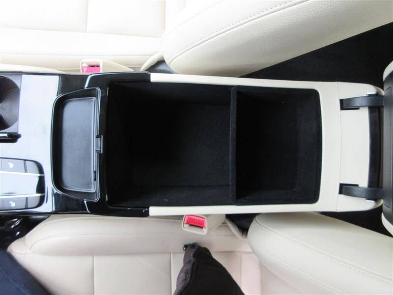 2019 Kia Cadenza Premium