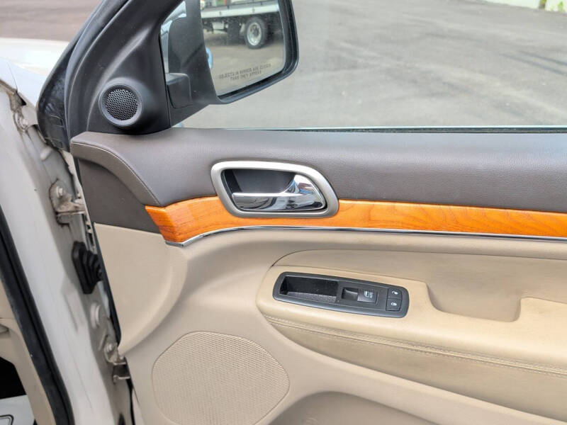 2012 Jeep Grand Cherokee Overland Summit