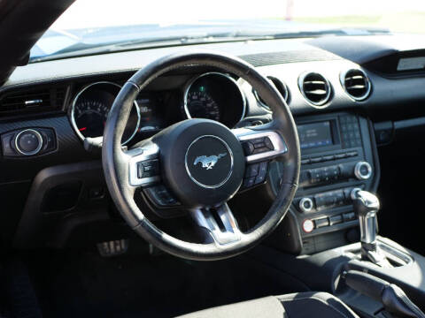 2017 Ford Mustang V6